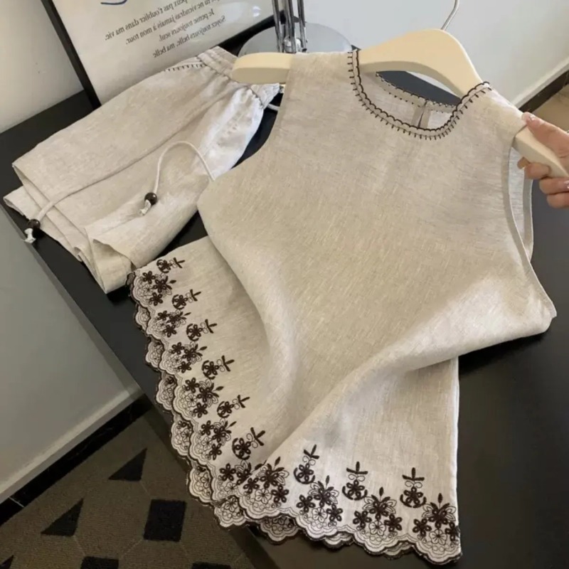 Simple Old Money Style Cotton  - Embroidery Class recension och pris