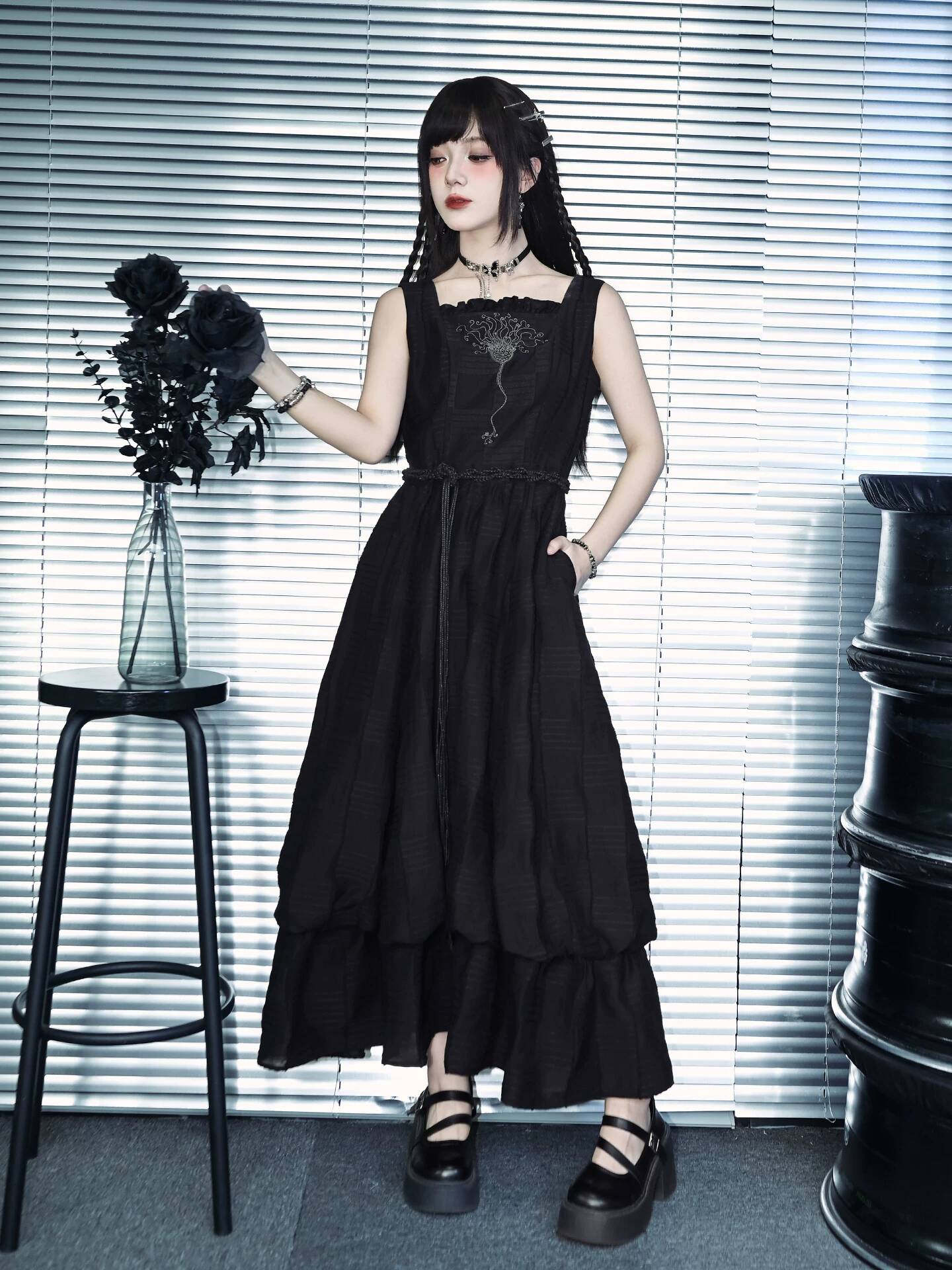 New Crinoid Embroidery Black D - Embroidery Dress recension och pris