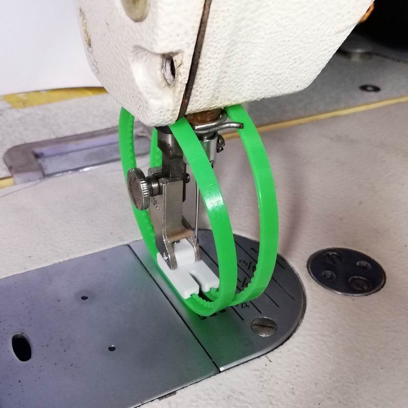 MT-18 T350 Presser Foot With R - Embroidery Hoop recension och pris