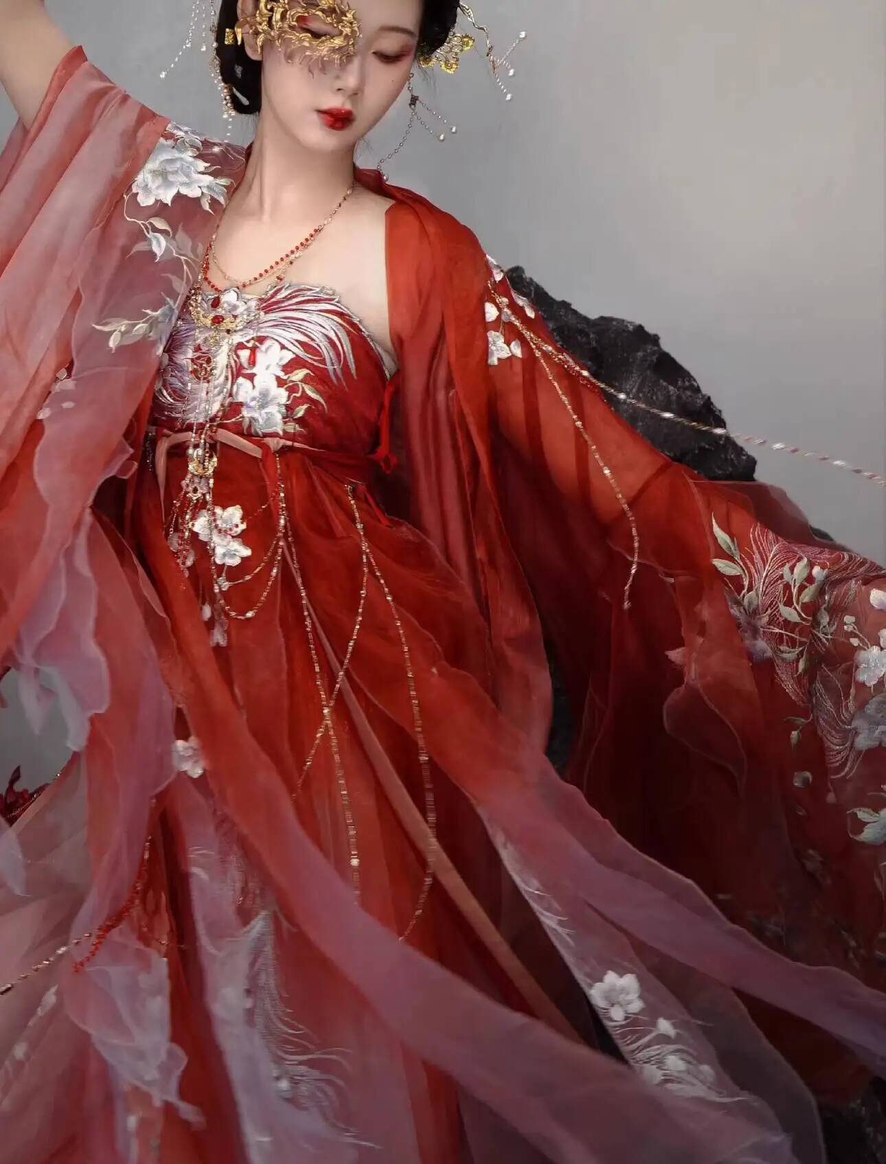 Women In Hanfu Heavy Embroider - Embroidery Dress recension och pris