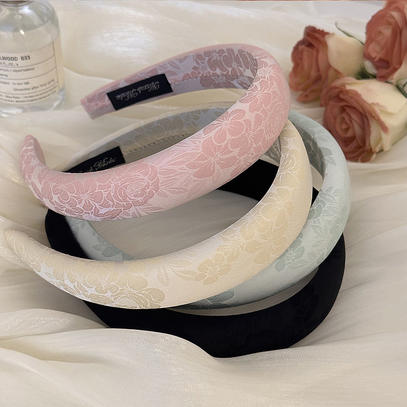 Fashion Women Embroidery Rose  - Embroidery Hoop recension och pris