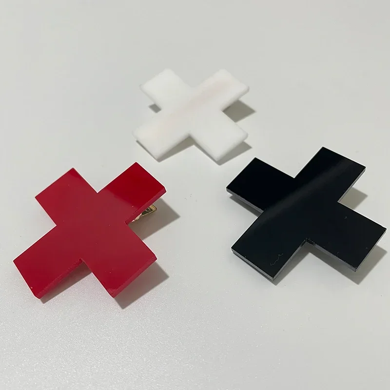 Y2K Red Cross Hair Clip Punk G - Embroidery Gothic recension och pris